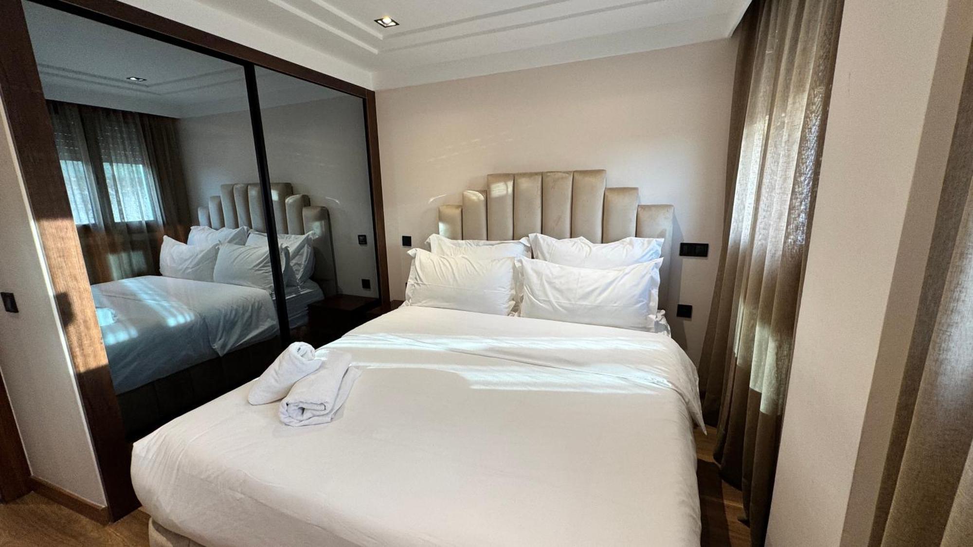 Apartment Les Joyeux Luxury & *